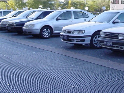 停車場<a href='http://www.lushan-taiji.com'>鋼格柵</a>板