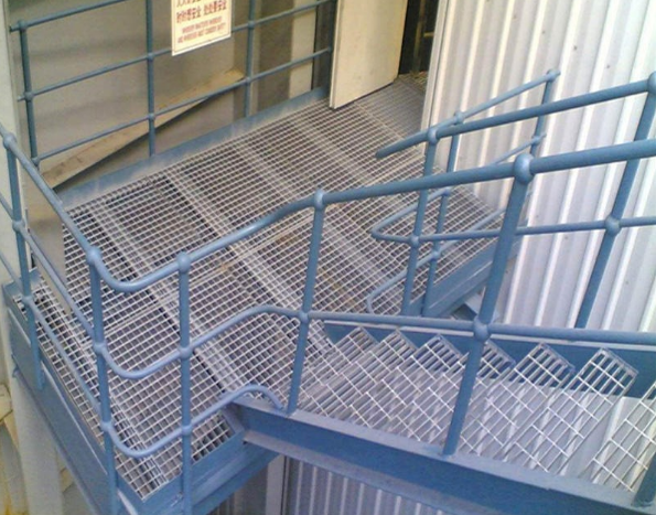 鋼結構樓梯踏步格柵